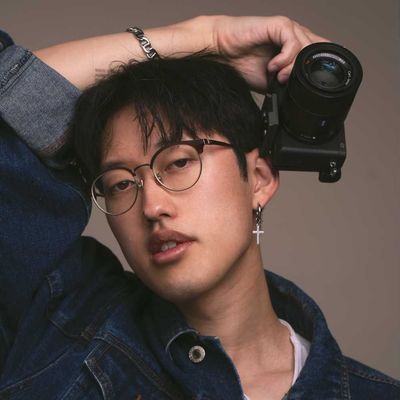 David Suh | Posing Coach & Portrait Photographer