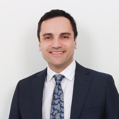 Doç. Dr. Ayhan Işık Erdal