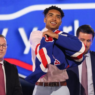 Ej