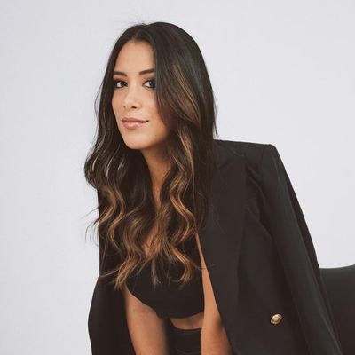Fiorella Ayvar Bell -Miami Content Creator