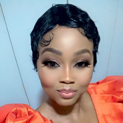 Ify Umeokeke  Skincare Expert