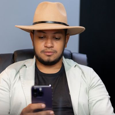 Gabriel Souza - Assessor de Imprensa