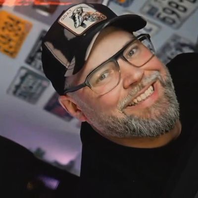 Marcel Wiechmann - KI & Marketing Berater 🇩🇪/🇺🇲