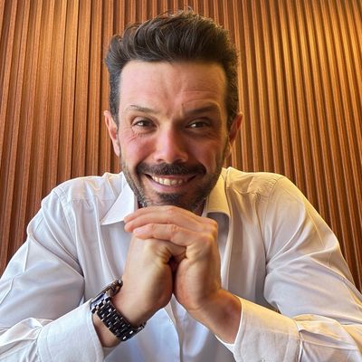 Julián Vega | Imóveis de Alto Padrão