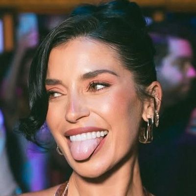 Nicole Williams English