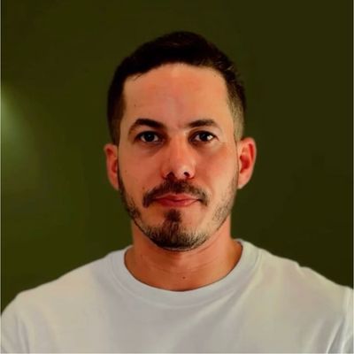 Leonardo Rocha I IA, Negócios & Educação