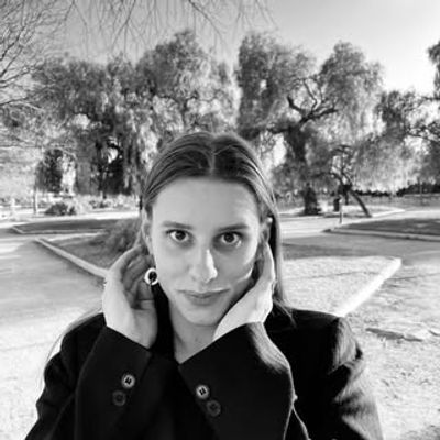 Louisa-Marie VdH