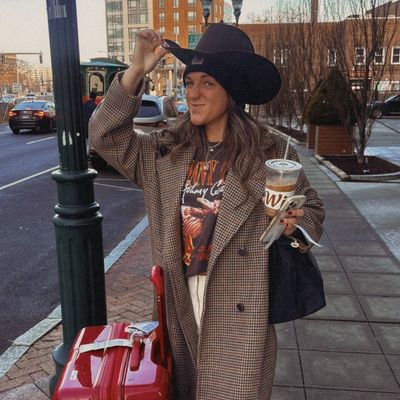 MIRANDA GARZA | CREATIVE PORTFOLIO