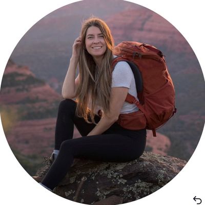 Nicole Pang 🌵 USA Travel + Solo Hiking + Vanlife