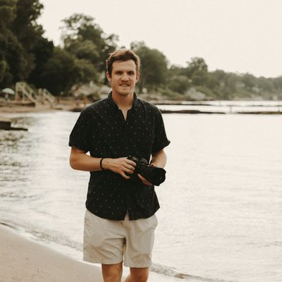 Cleveland Senior Photographer- Ryan’s Fotos