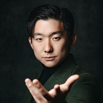 Pyong Lee (조영래)