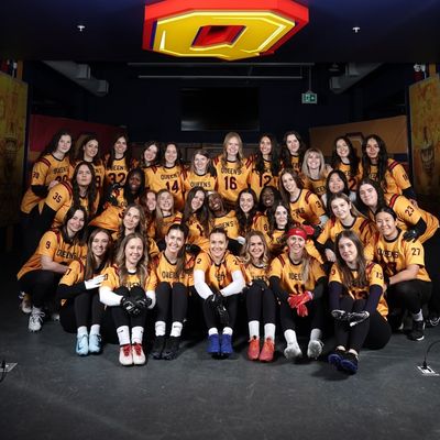 Queen’s Womens Football