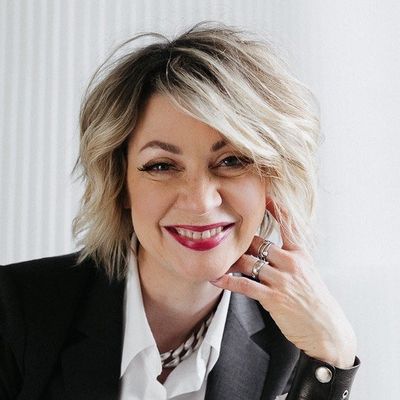 Sonna Brado | Haircutting Educator
