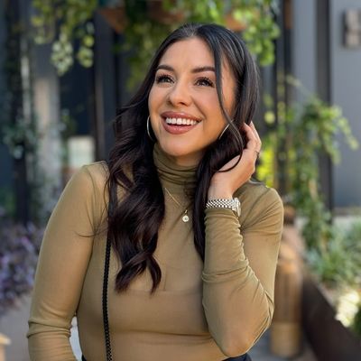Suzette | Mom Creator + Entrepreneur + Community Builder
