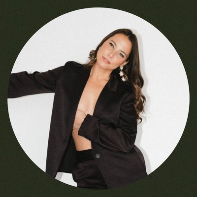 Lucy | Marketing Business Coach For Freelancers + SMM