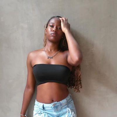 ℤ𝕒𝕙𝕣𝕒 𝕂𝕚𝕟𝕘