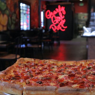 Gnarly Girl Pizza San Diego 🍕