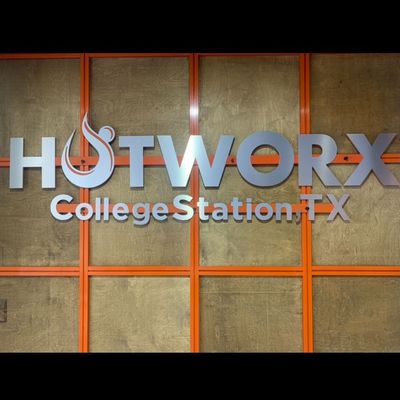 HOTWORX College Station
