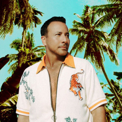Howie D