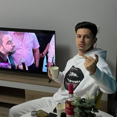 Vali Jrr